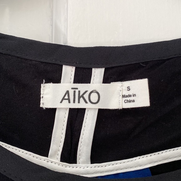 AIKO size small top never worn - Picture 3 of 4